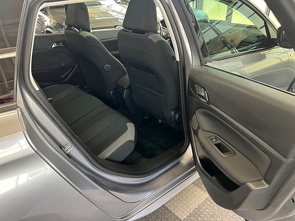 Peugeot 308 10 of 22