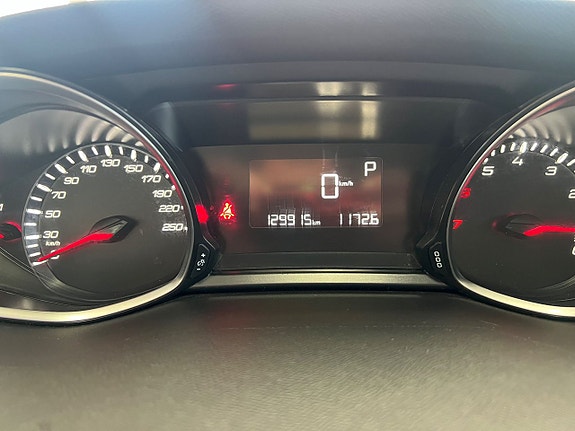 Peugeot 308 17 of 22