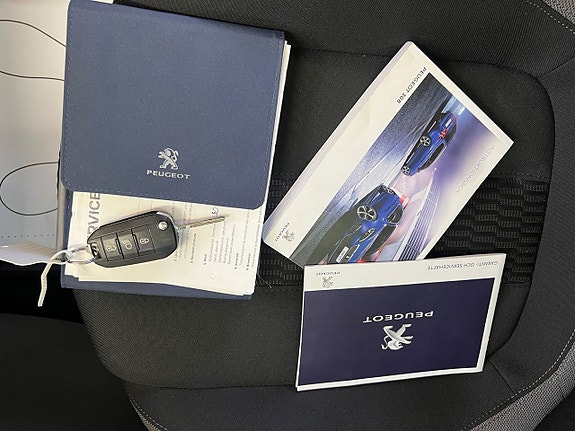 Peugeot 308 12 of 22