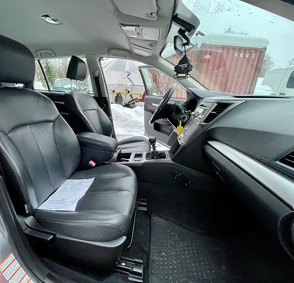 Subaru Outback 10 of 12