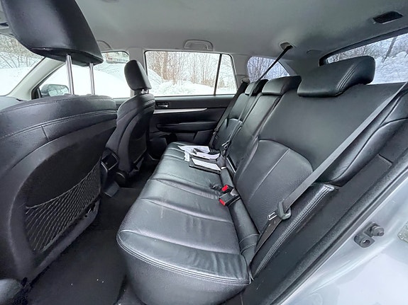Subaru Outback 8 of 12