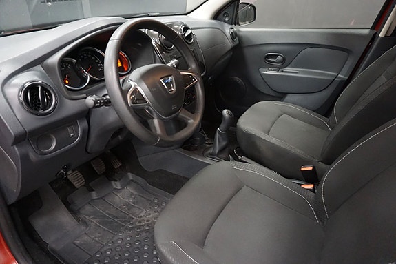 Dacia Sandero 5 of 5