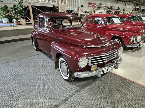 Volvo PV 2 of 5
