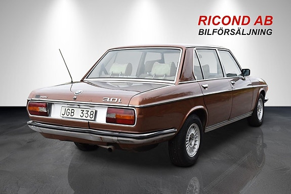 BMW 3.0 CSI 9 of 17
