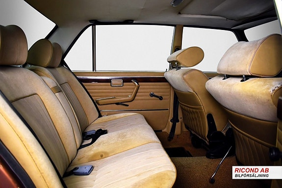 BMW 3.0 CSI 13 of 17