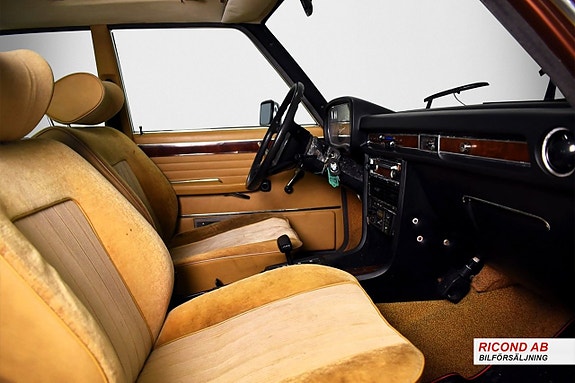 BMW 3.0 CSI 11 of 17