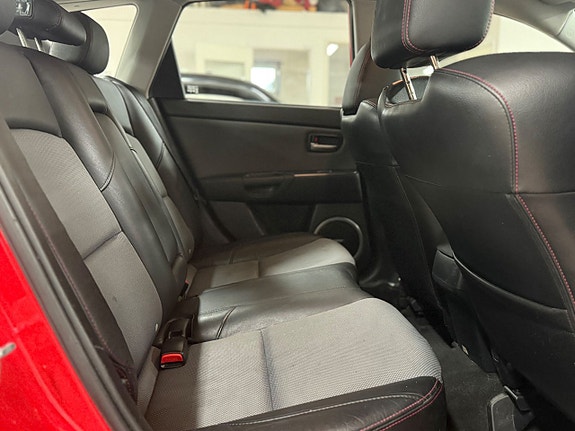 Mazda 3 9 of 14