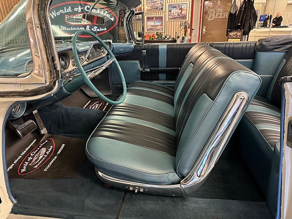 Oldsmobile 98 14 of 27