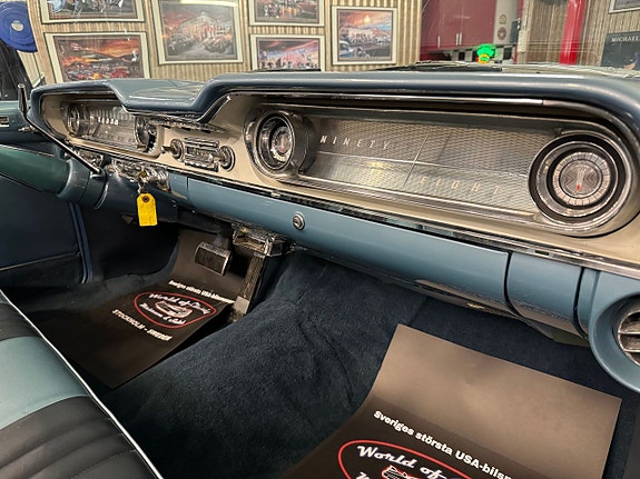 Oldsmobile 98 18 of 27