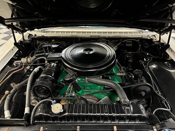 Oldsmobile 98 20 of 27