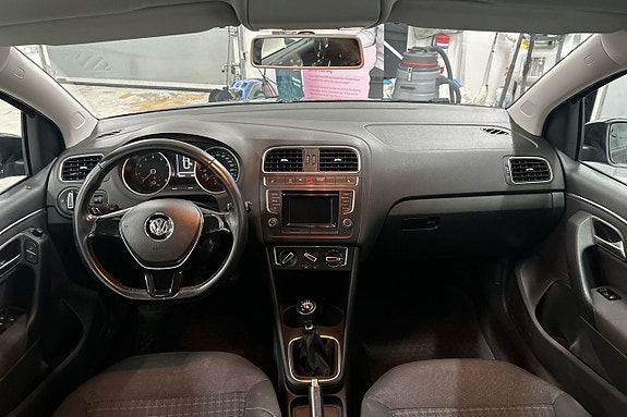 Volkswagen Polo 12 of 15
