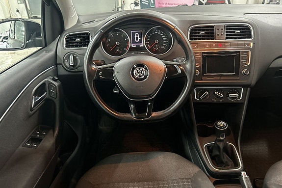 Volkswagen Polo 13 of 15