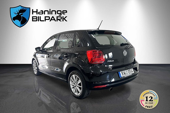 Volkswagen Polo 9 of 15