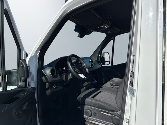 Mercedes-Benz Sprinter 317 9 of 17