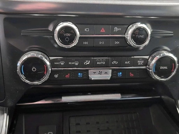 Ford F-150 13 of 18