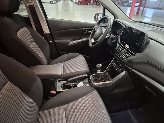 Suzuki S-Cross 4 of 10