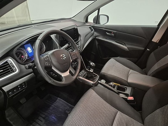Suzuki S-Cross 10 of 10