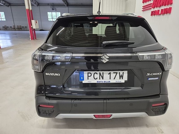 Suzuki S-Cross 7 of 10
