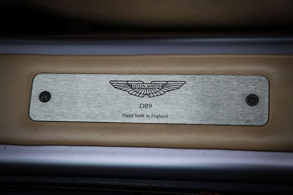 Aston Martin DB9 13 of 14