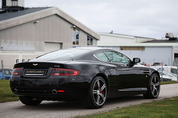 Aston Martin DB9 7 of 14
