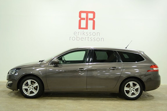 Peugeot 308 2 of 5