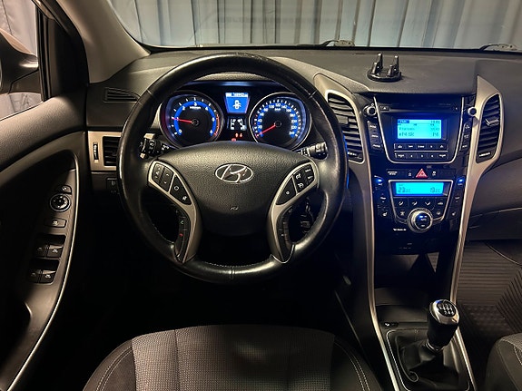 Hyundai i30 10 of 22