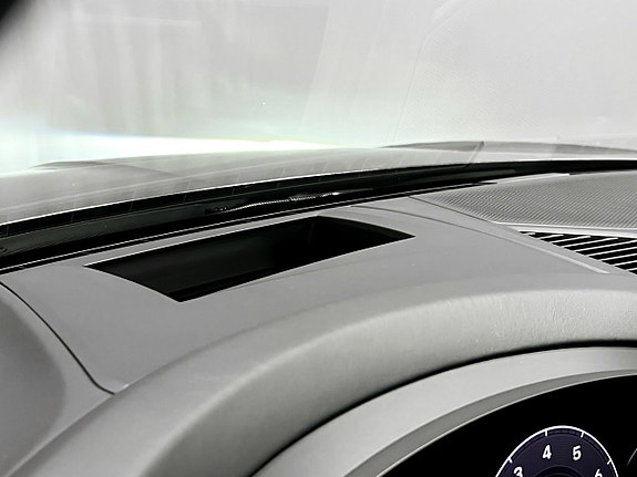 Porsche Cayenne 15 of 27