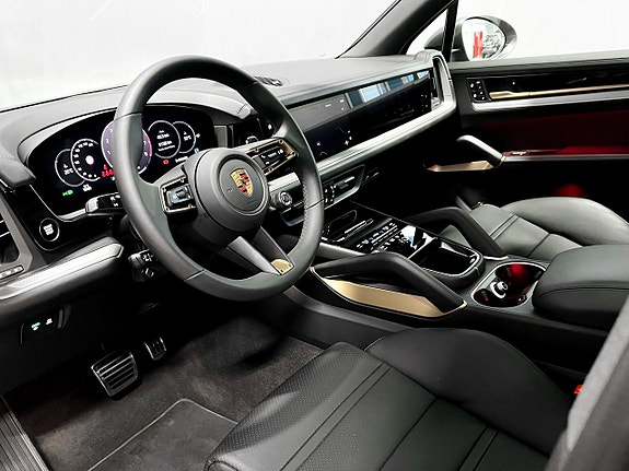 Porsche Cayenne 9 of 27