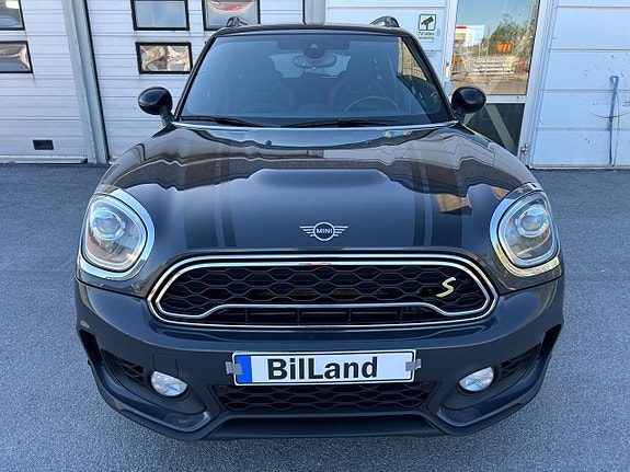 MINI Countryman Cooper SE 2 of 5