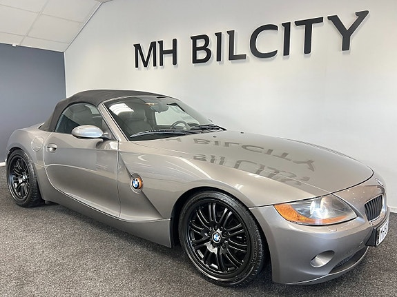 BMW Z4 2 of 5