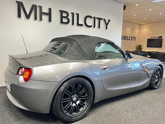 BMW Z4 9 of 12