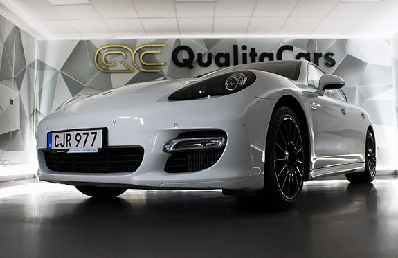 Porsche Panamera Turbo 5 of 5