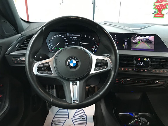 BMW 118i 13 of 27