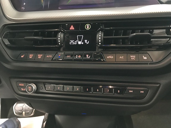 BMW 118i 16 of 27