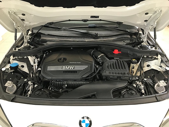BMW 118i 26 of 27