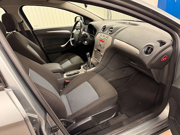 Ford Mondeo 8 of 20