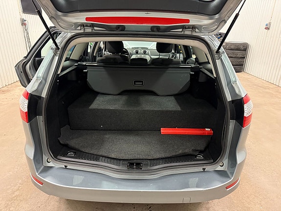 Ford Mondeo 17 of 20