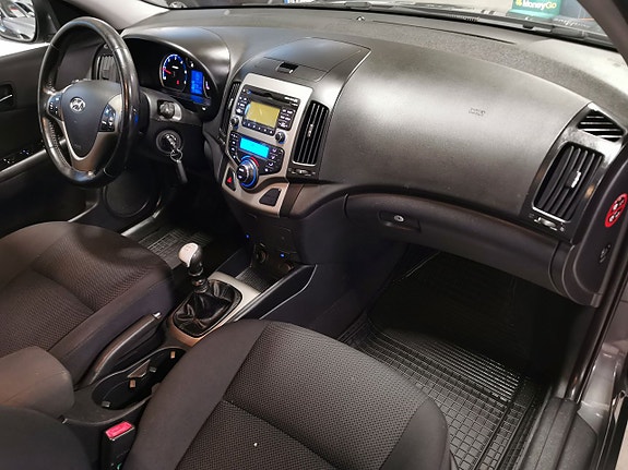 Hyundai i30 9 of 16