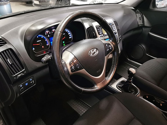 Hyundai i30 7 of 16