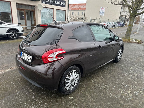 Peugeot 208 10 of 10