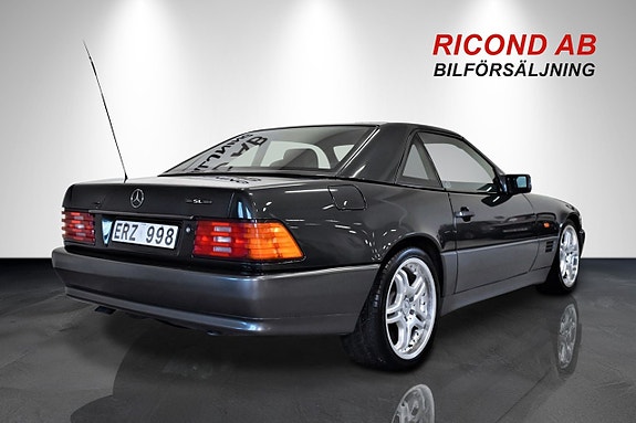 Mercedes-Benz SL280 20 of 29