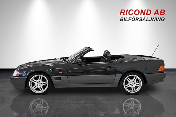 Mercedes-Benz SL280 23 of 29