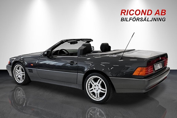 Mercedes-Benz SL280 24 of 29