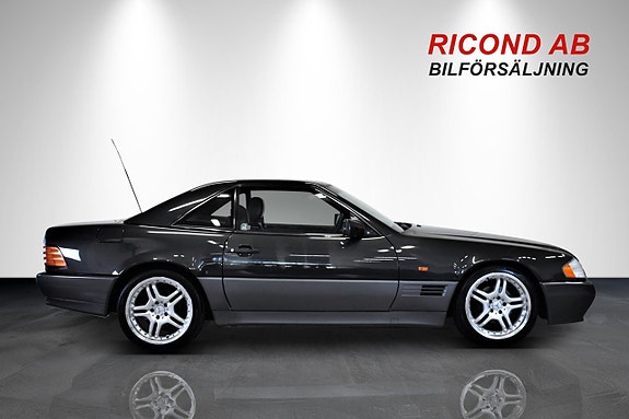 Mercedes-Benz SL280 19 of 29