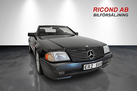 Mercedes-Benz SL280 8 of 29