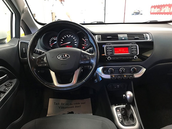 Kia Rio 10 of 27
