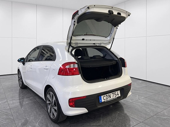 Kia Rio 5 of 27