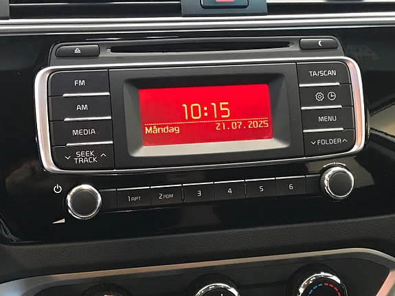 Kia Rio 13 of 27