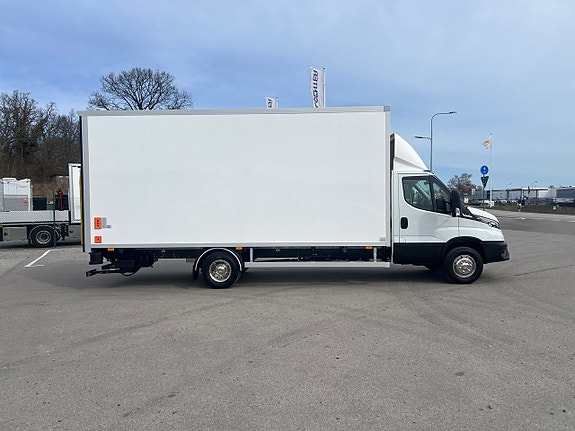 Iveco Daily 72C18 A8 Skåpbil Öppningsbarsida Fullutrustad 9 of 30