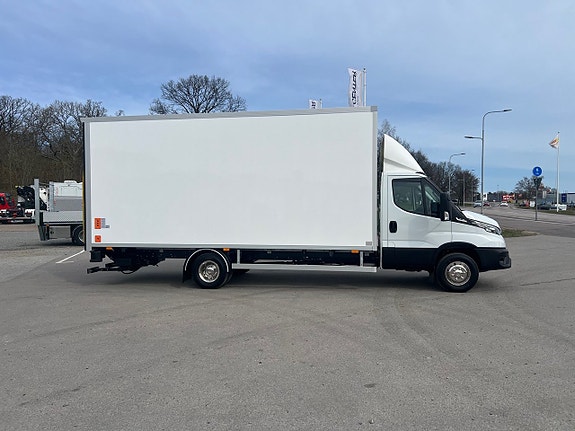Iveco Daily 72C18 A8 Skåpbil Öppningsbarsida Fullutrustad 24 of 30